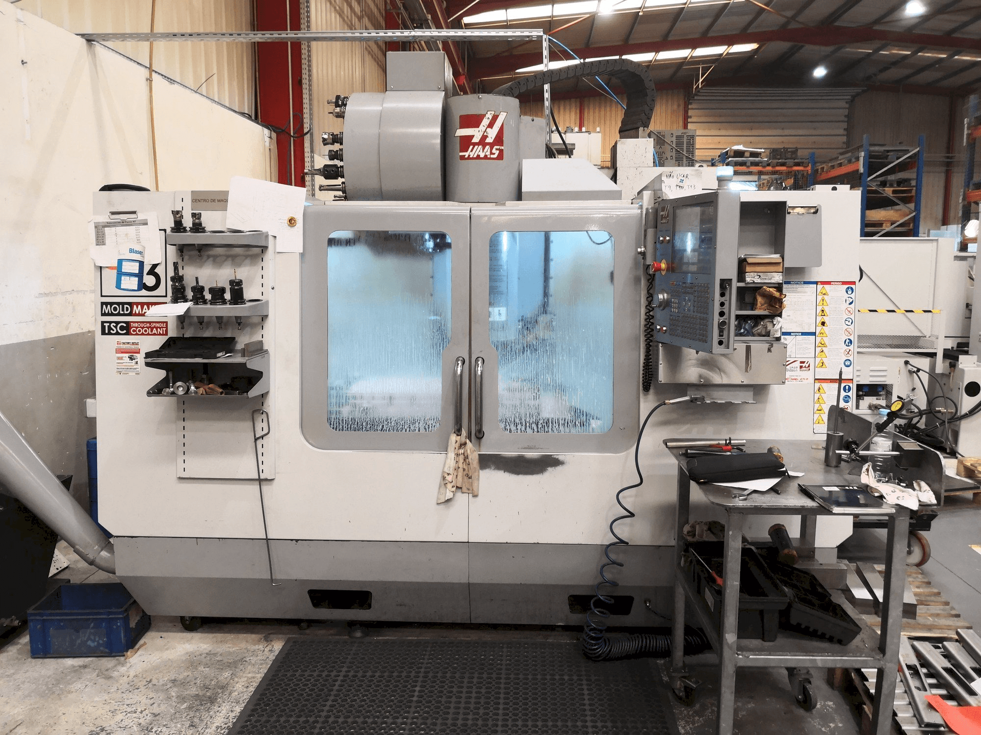 Front view of HAAS VM3 machine